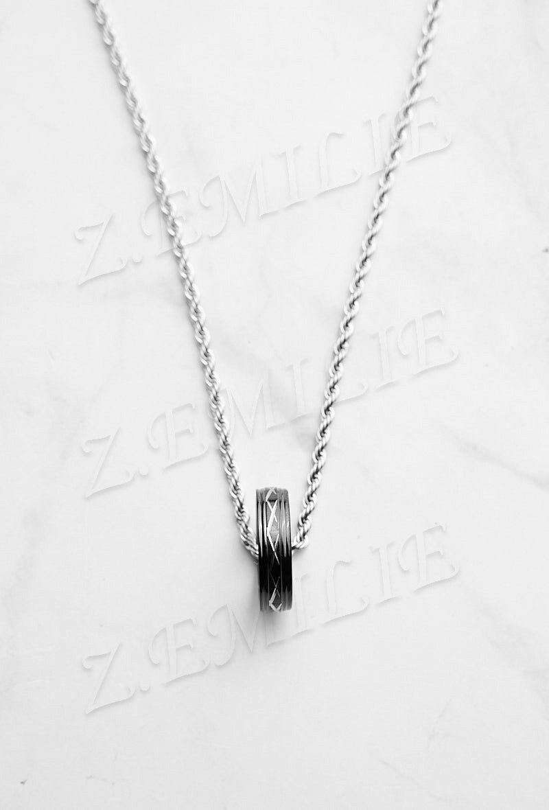 Grossista Z. Emilie - Collana di acciaio