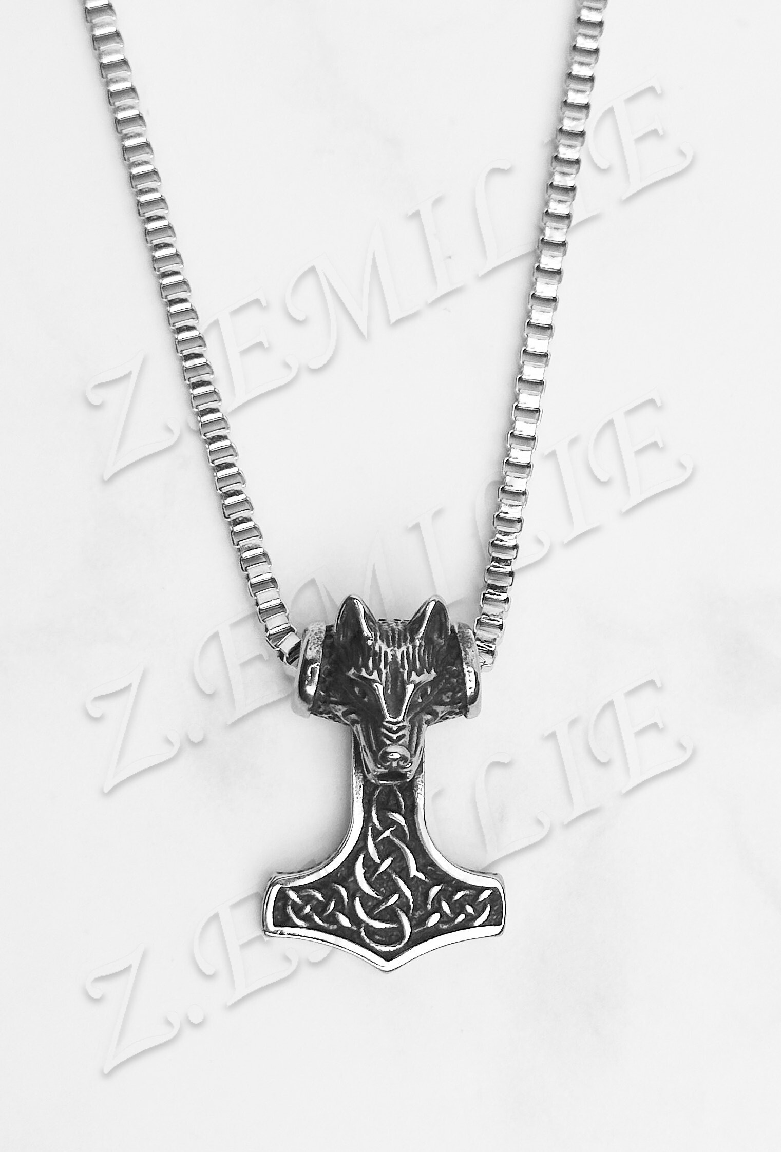 Wholesaler Z. Emilie - Viking steel wolf head necklace