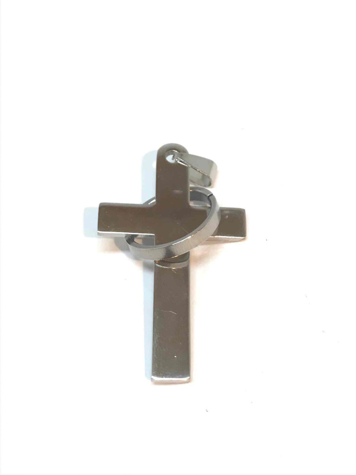 Großhändler Z. Emilie - Stahlkreuzanhänger mit einem Ring