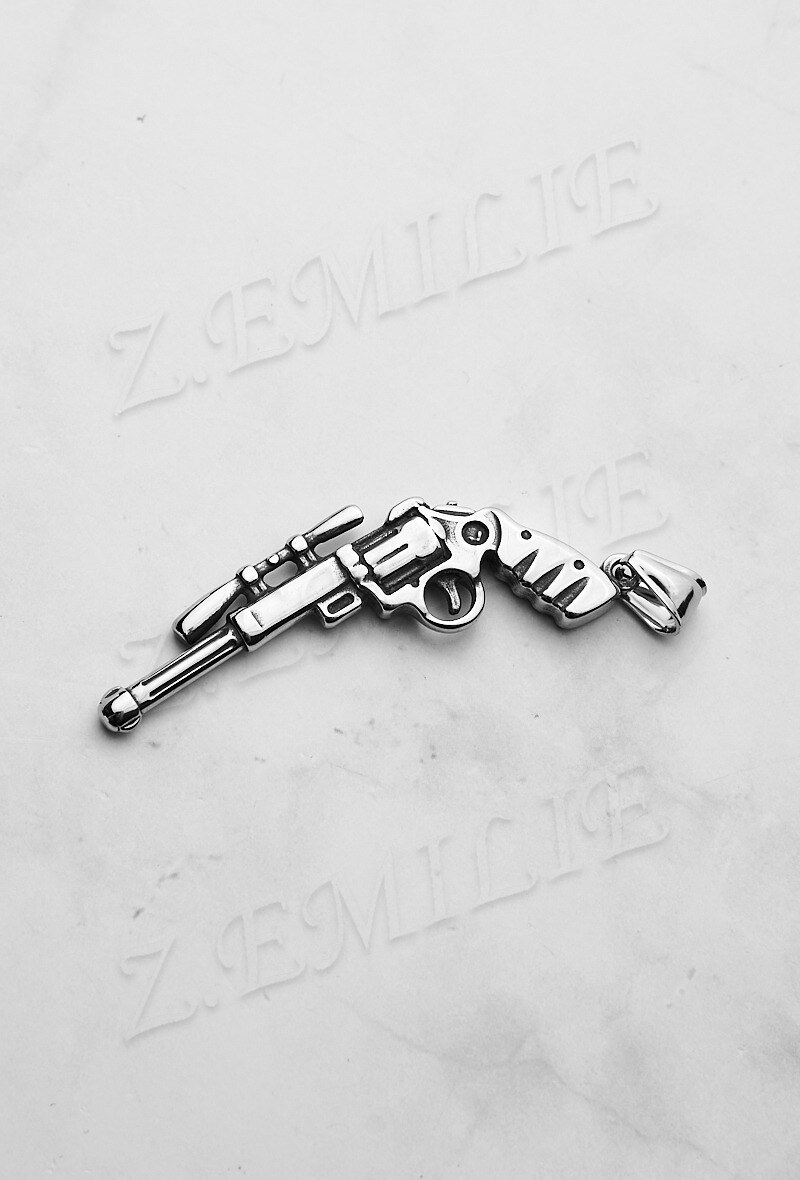 Wholesaler Z. Emilie - Gun steel pendant