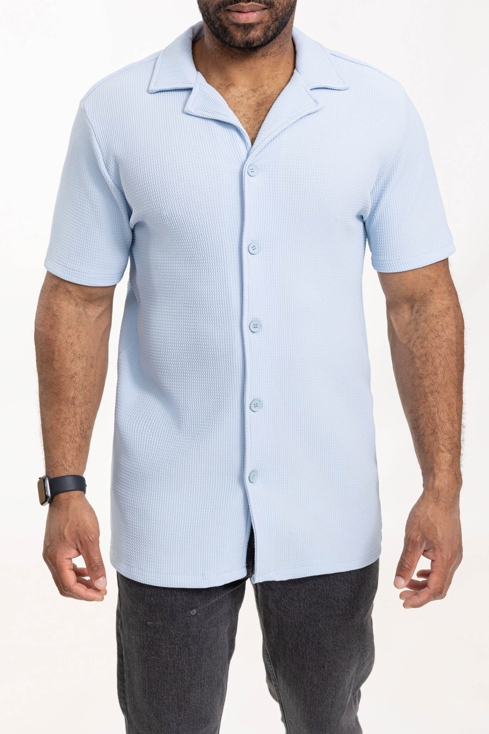Grossiste Zayne Paris - chemise à buton col V  manche courte