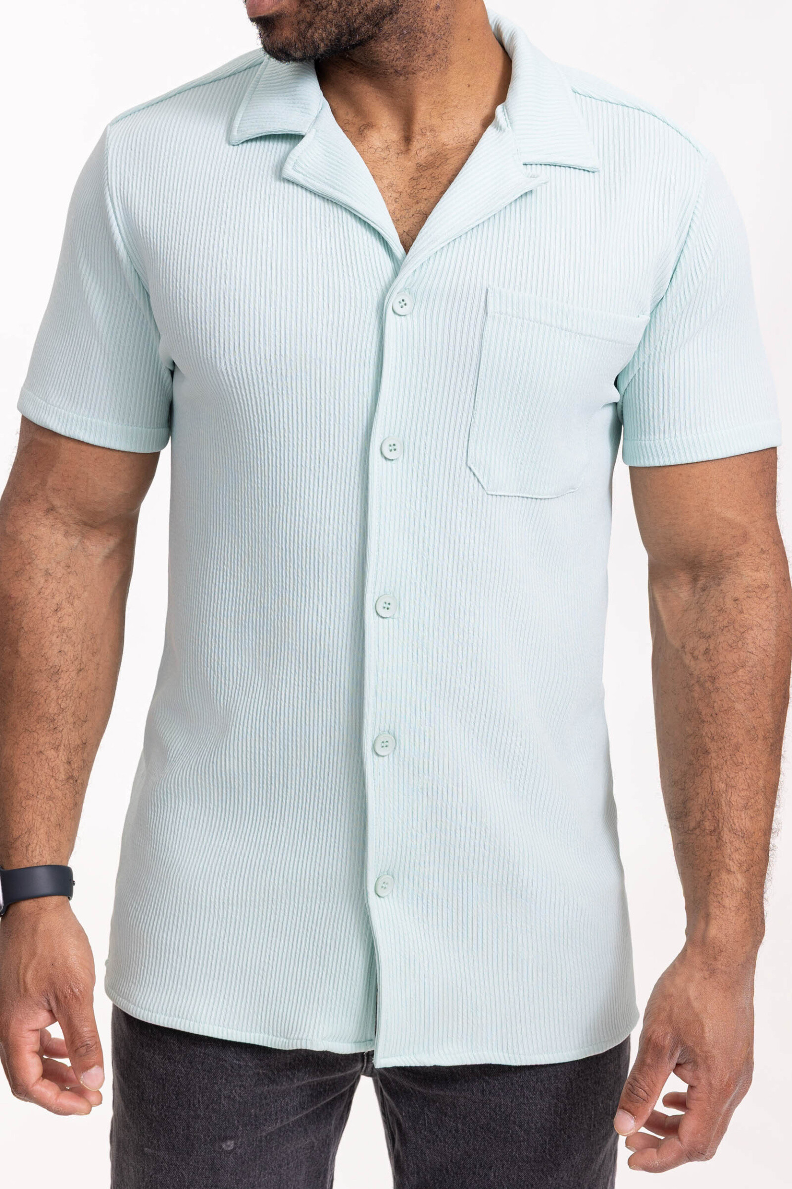 Grossiste Zayne Paris - chemise à buton col V  manche courte