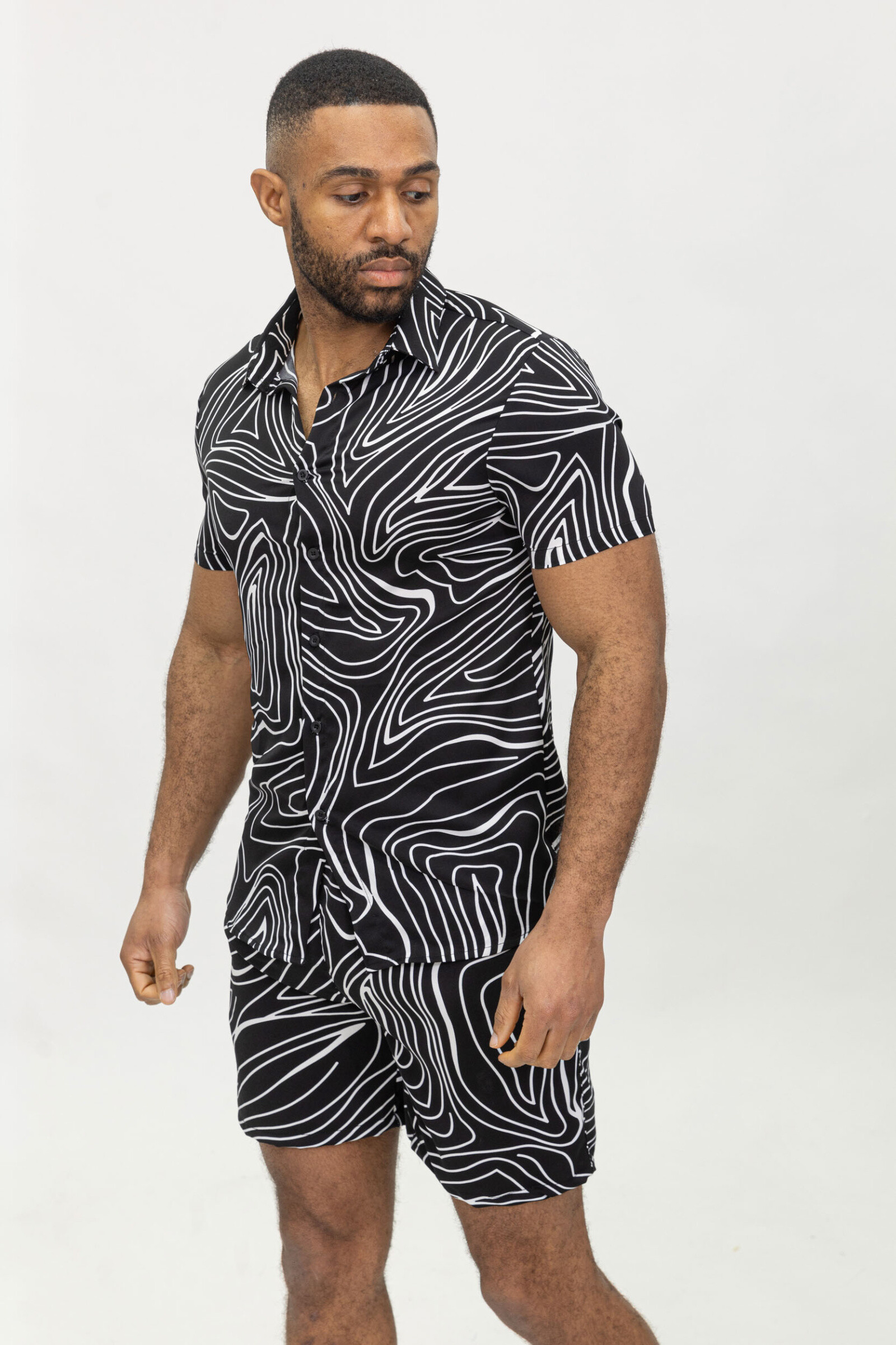 Grossiste Zayne Paris - Ensemble chemise short avec tissu imprimé