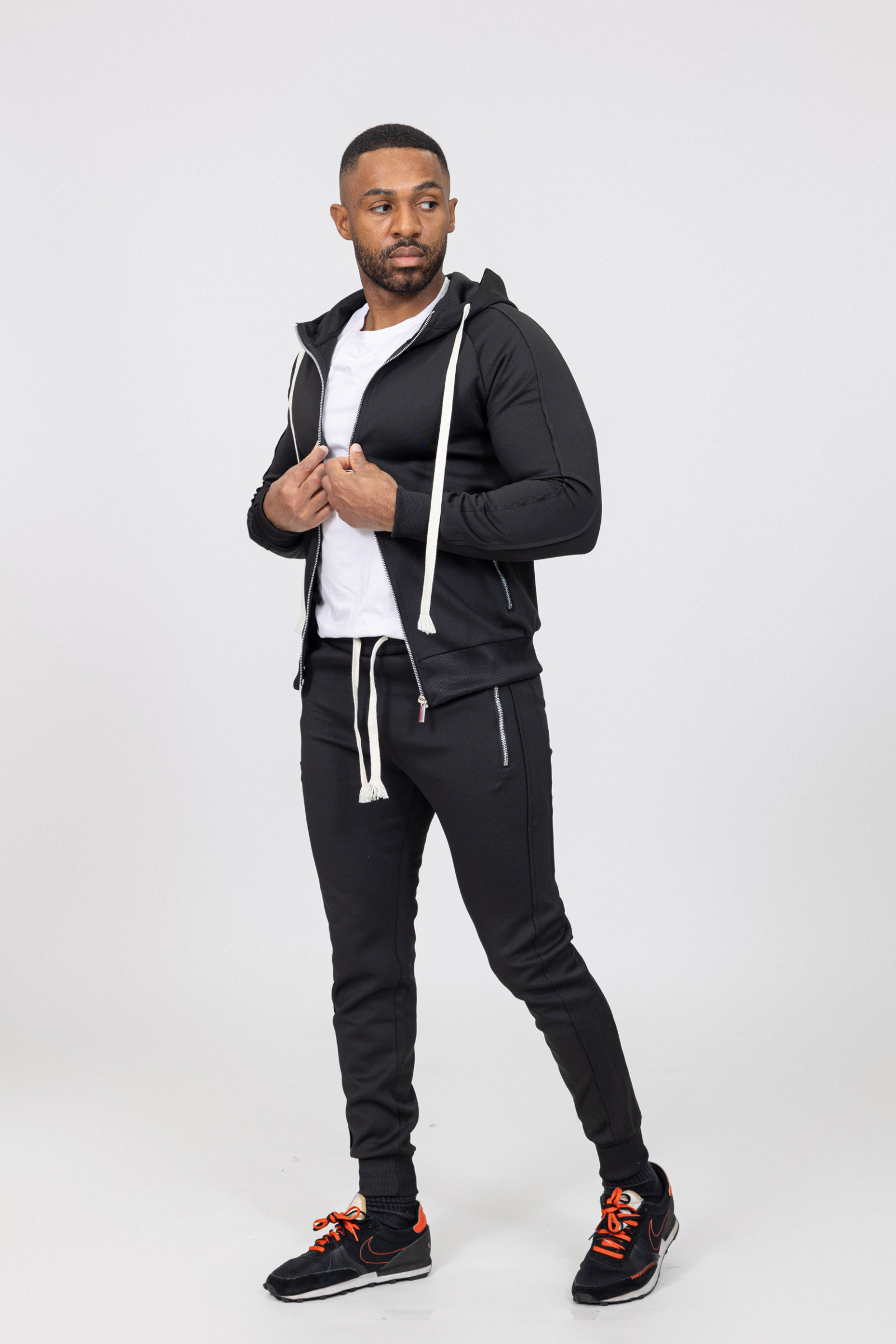 Grossiste Zayne Paris - Ensemble jogging avec capuche et long cordons