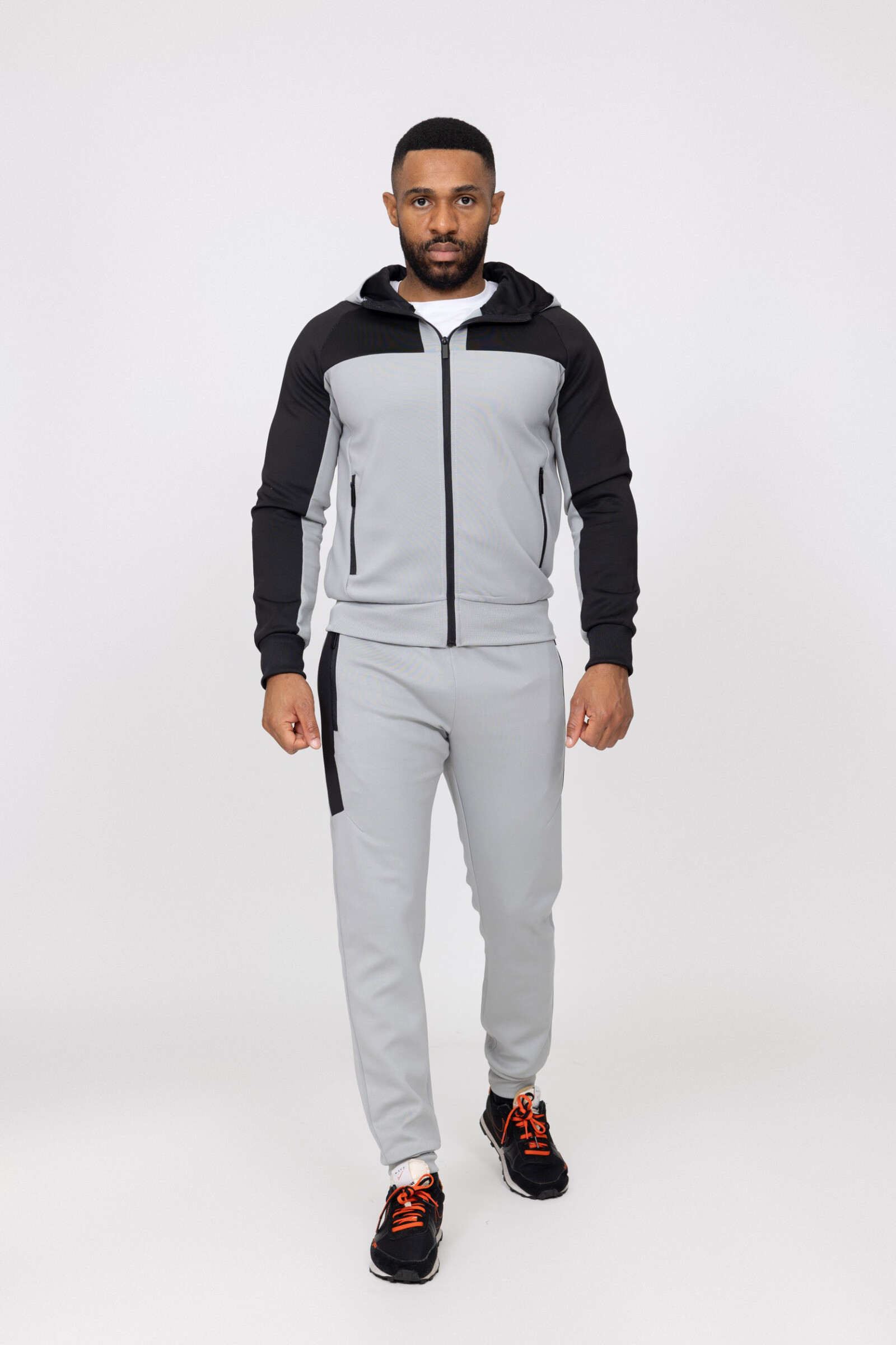 Wholesaler Zayne Paris - jogging set with hood and long drawstrings