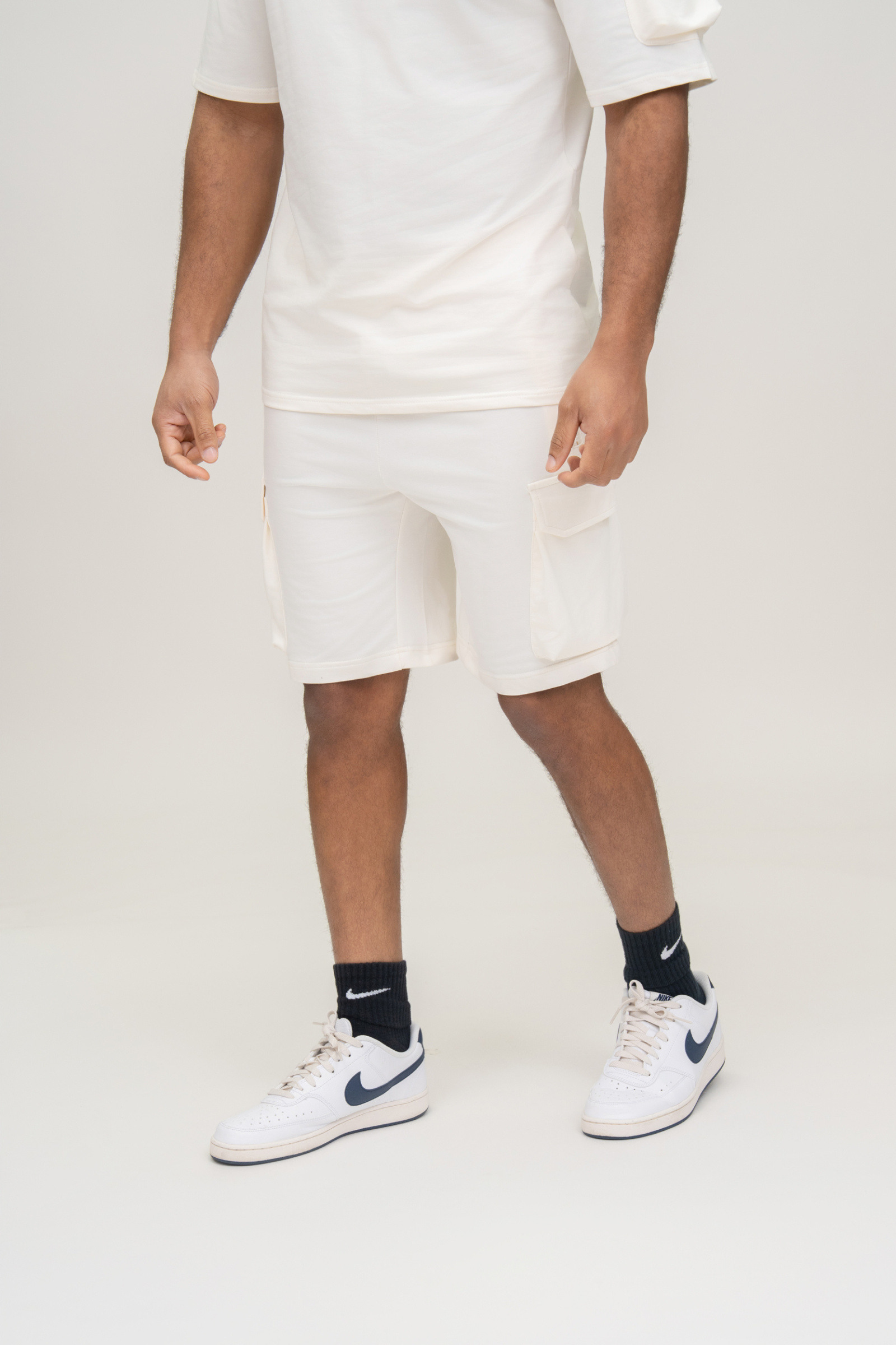 Grossista Zayne Paris - Completo t-shirt e pantaloncini con tasche
