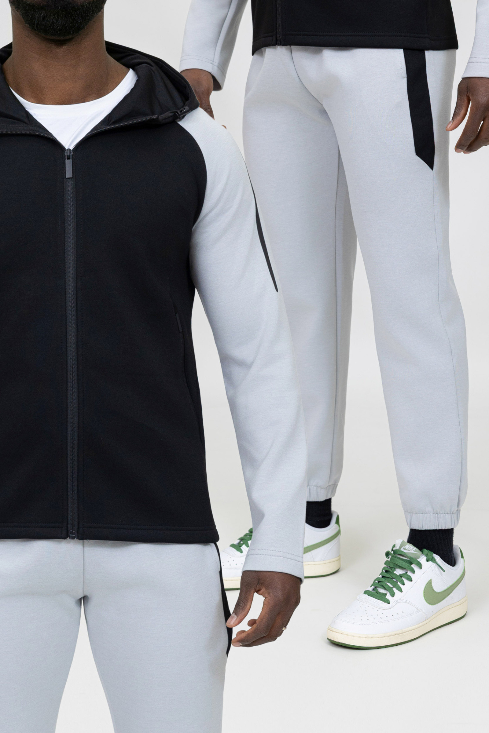 Großhändler Zayne Paris - Jogginganzug mit Kapuze
