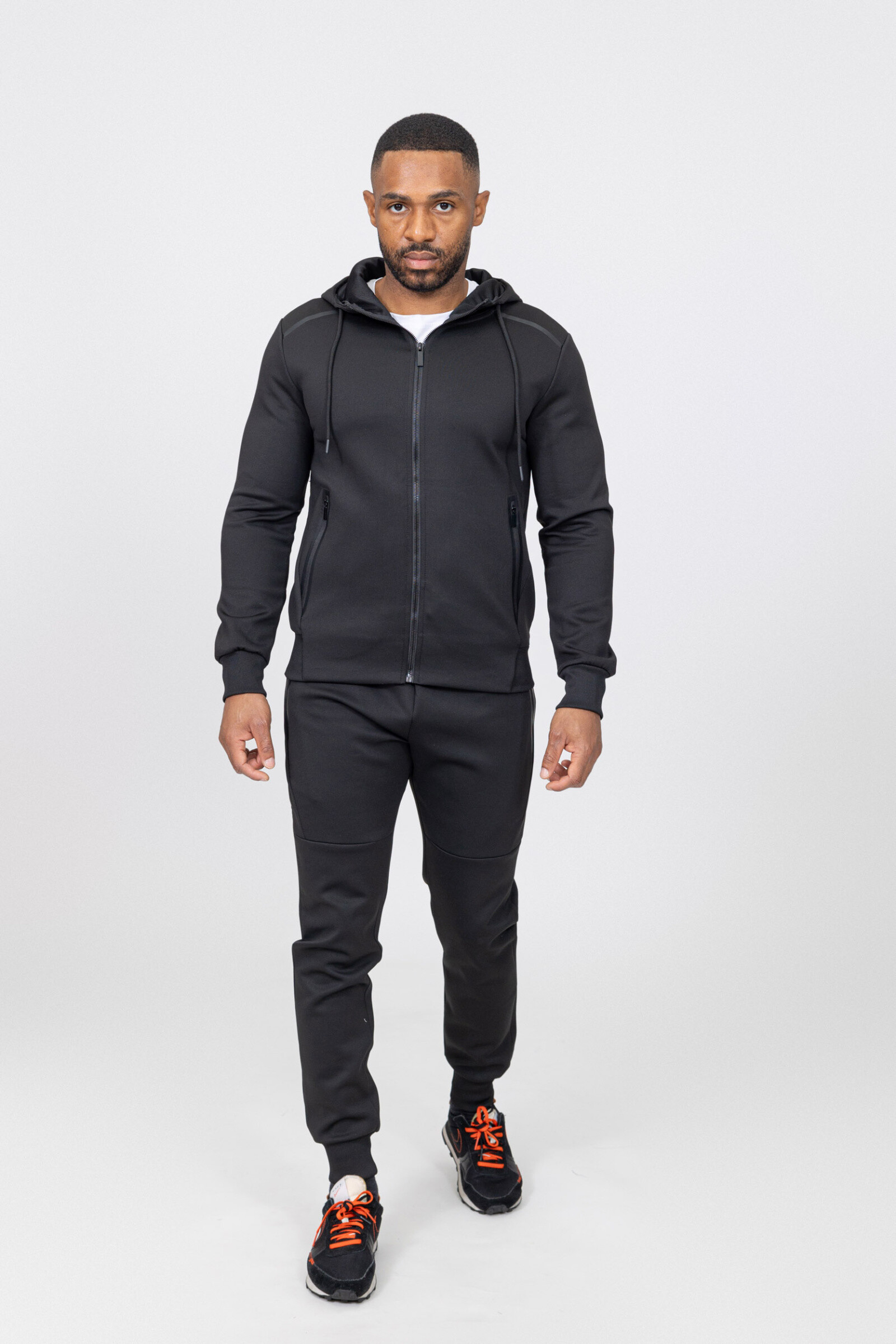 Wholesaler Zayne Paris - jogging set with hood and long drawstrings