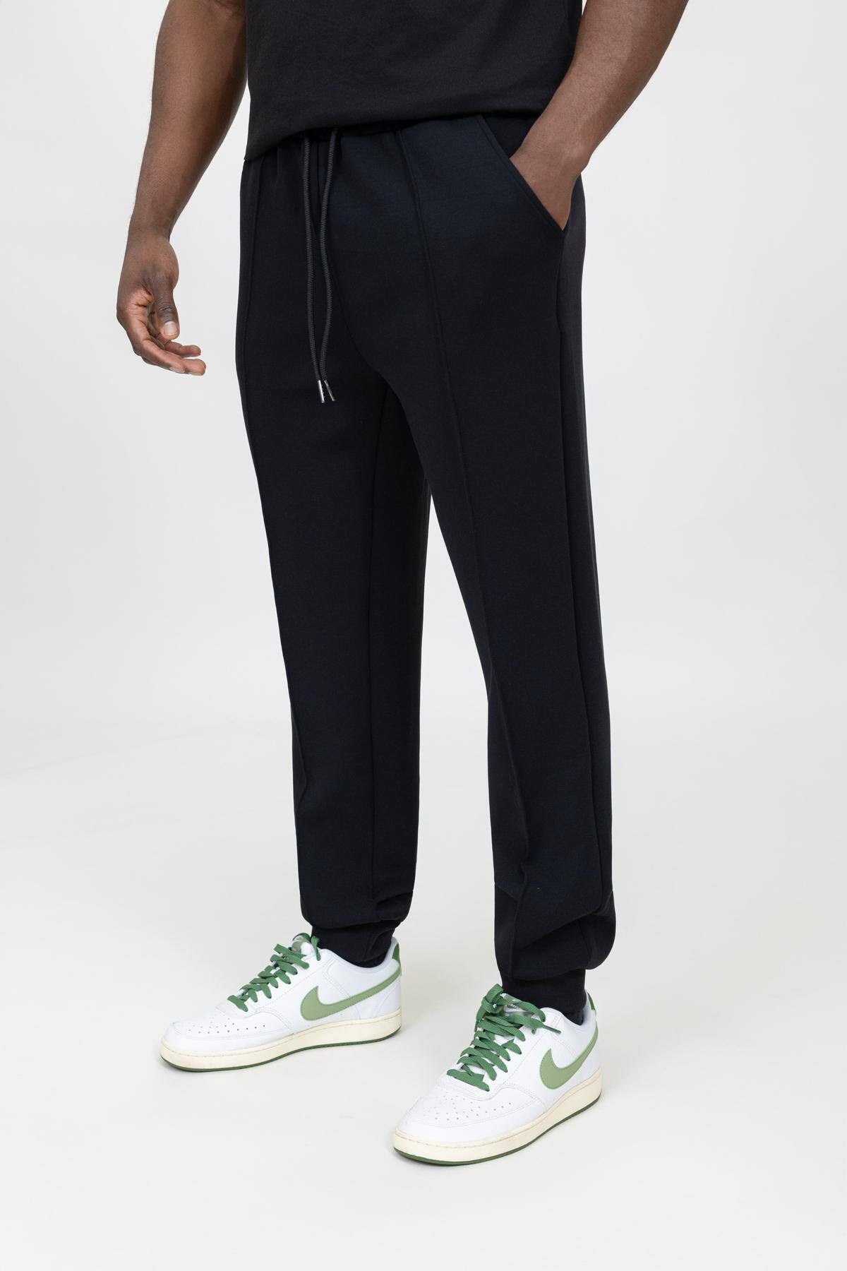 Großhändler Zayne Paris - Hose mit schmal zulaufenden Bündchen