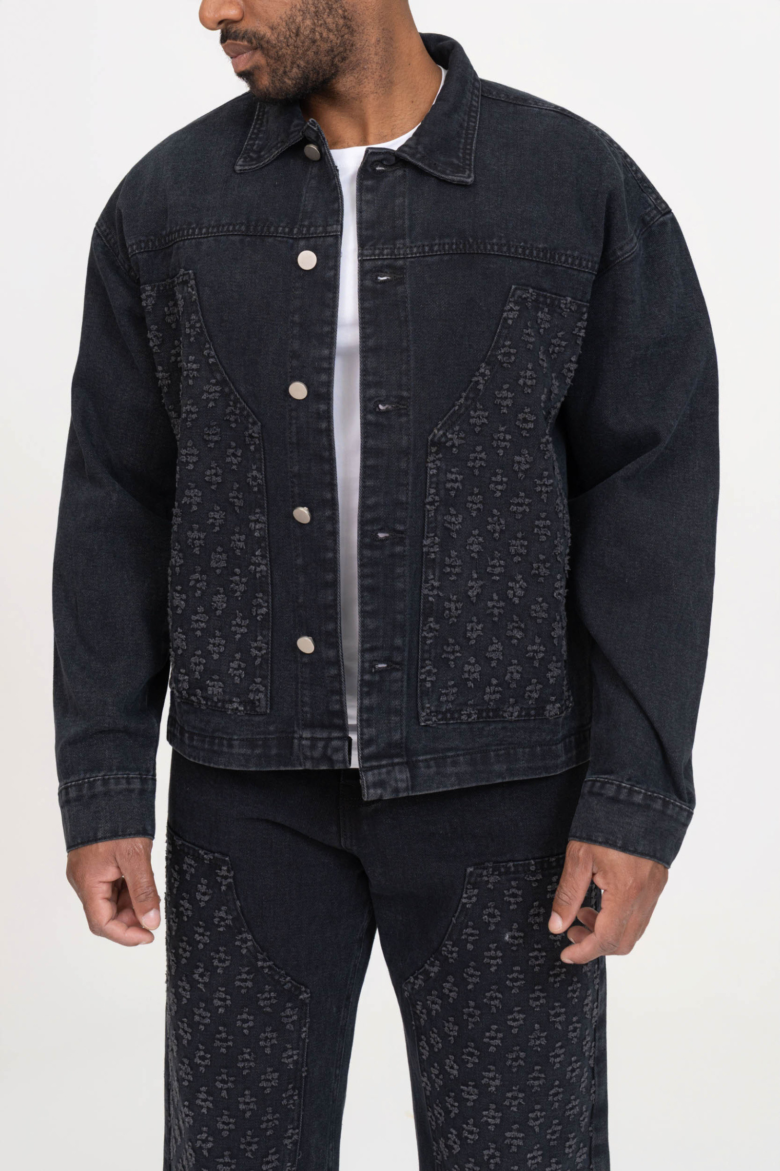 Großhändler Zayne Paris - Schwarze Herren-Jeansjacke mit Knöpfen, Mustern und Seitentaschen